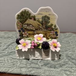 Royal Albert Figurine Cottage Series Autumn