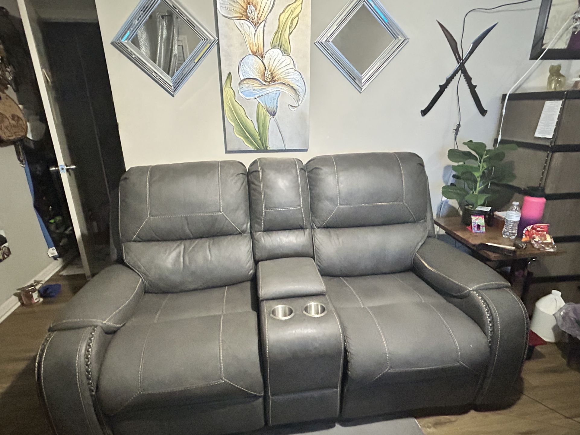 Double Recliner Love Seat With Storage Console