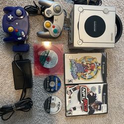 Nintendo Gamecube + 5 Games (hablo Espanol)