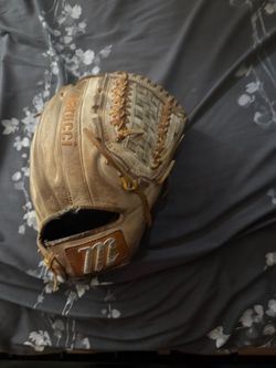 Baseball gloves marruci
