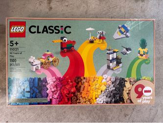 LEGO 11022 Classic 90 Years of Play