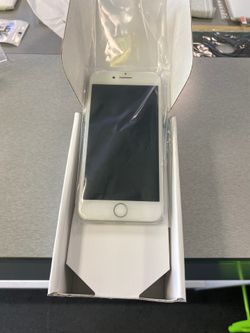 iPhone 8 , 64 gigs, unlocked and clean iCloud