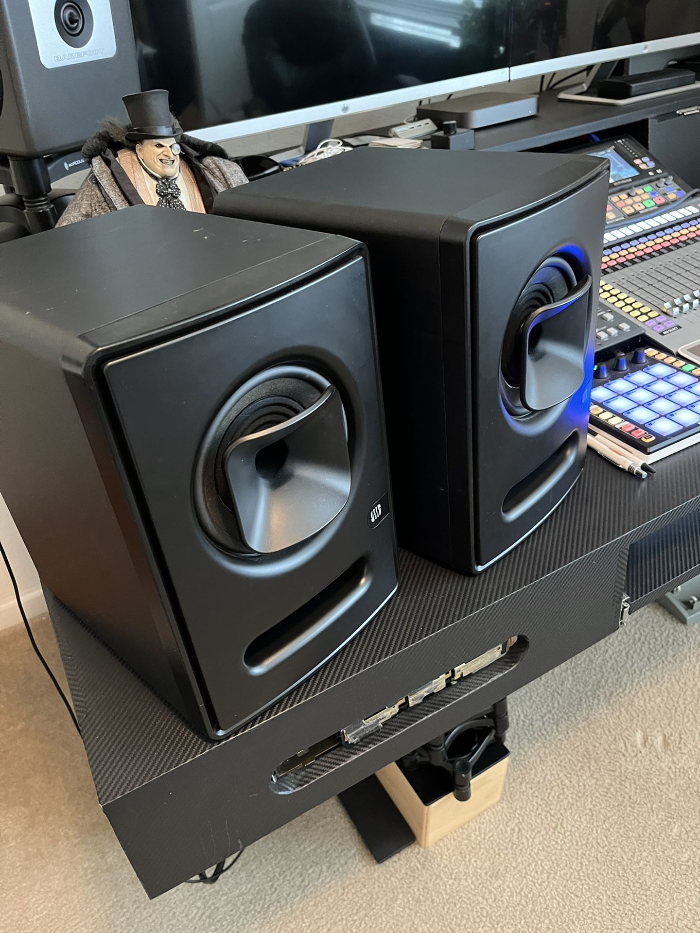 Presonus Sceptre S6 Studio Monitors And Iso Acoustic Pads