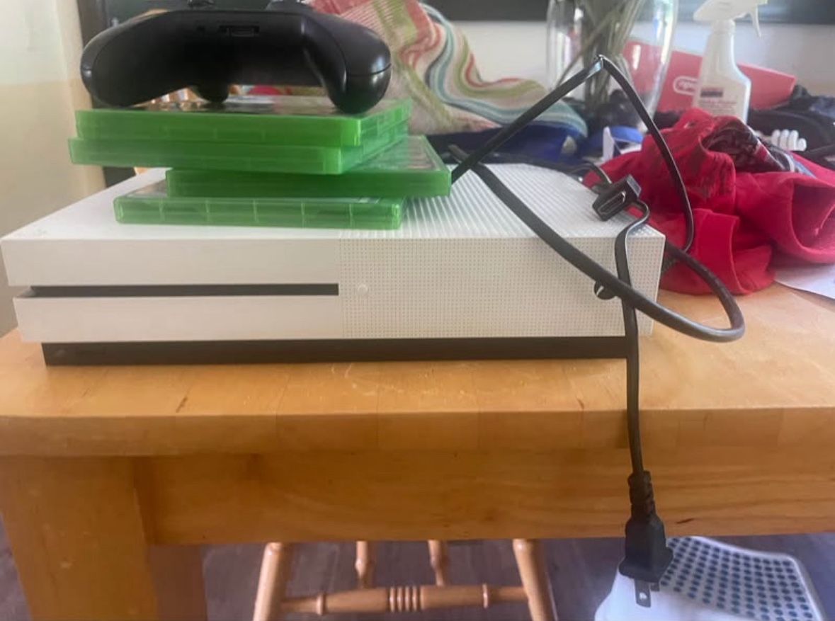 Xbox One S Comes With 4 Games