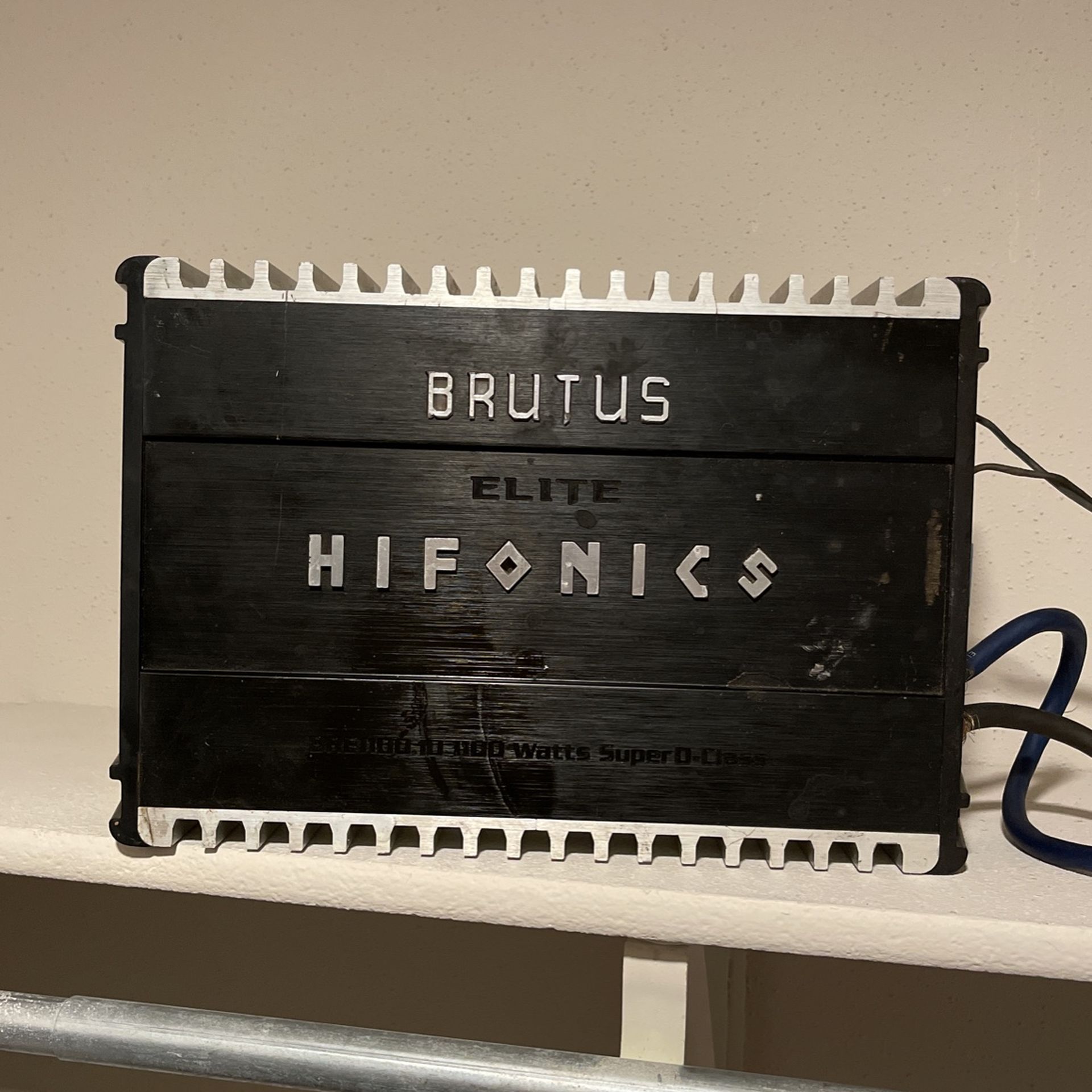HIFONICS Amp