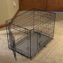 Medium Dog Kennel Crate Collapsible like New 30" L by 19" W 21"H