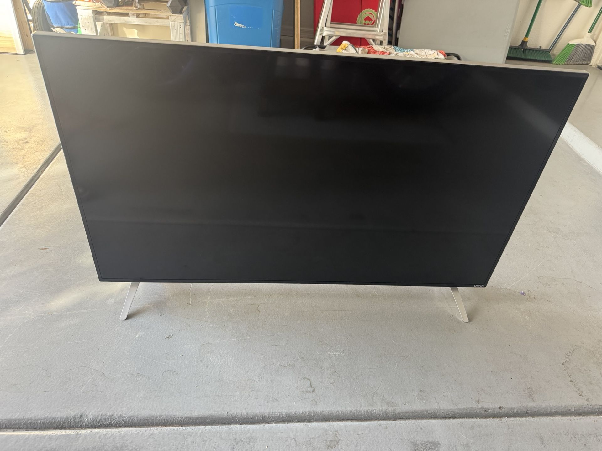 50” Vizio 4K TV *Broken*