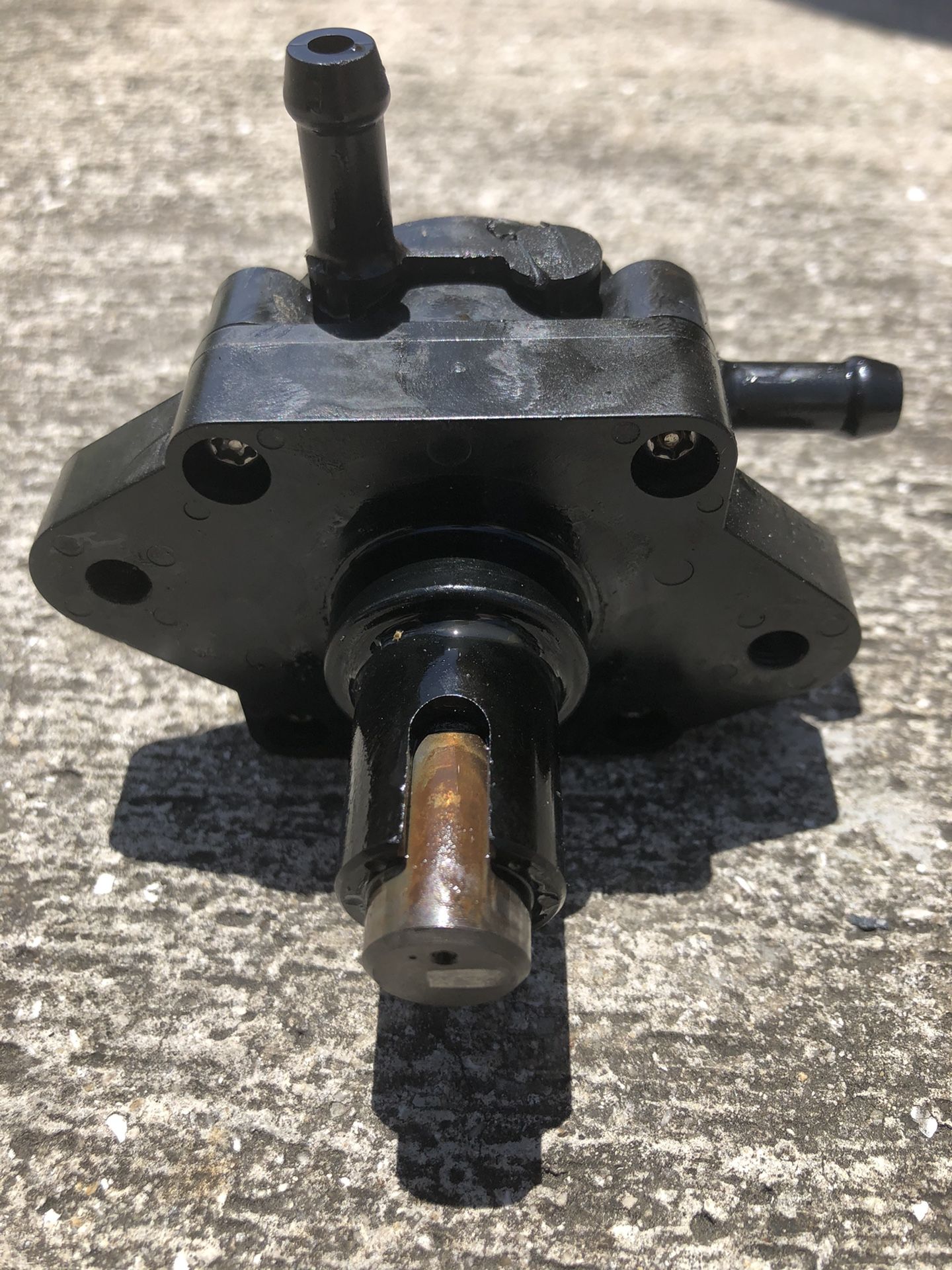 Suzuki DF140 4 stroke outboard fuel pump (1510090J1V) for Sale in FL