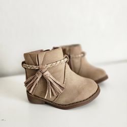 Baby Girl Bootsies size 2