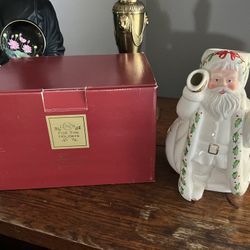 Lenox For The Holidays Pitcher Santa Bag Of Toys Holly Trim
