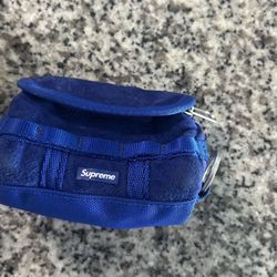 Supreme North Face Key Chain 