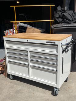 Husky Mobile Workbench