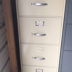 4 Drawer File Cabinet 