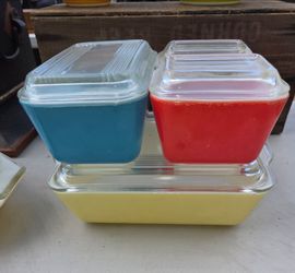 Pyrex Primary Color Refrigerator Dish Set
