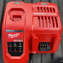 Cargador Rápido Milwaukee M12/M18 – Nuevo $60 uno o 2 por $100