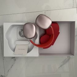 Pink AirPod Max / iPhone 17 