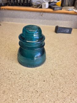 Hemingray 42 glass insulator