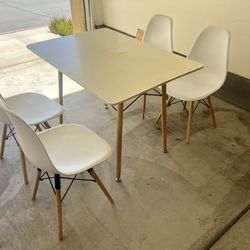 Modern Dining Room / Living Room Set - Table & 4 Chairs