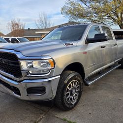 2022 Dosge Ram 3500 4x4 Gas