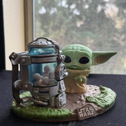 Funko Grogu (Baby Yoda) Star Wars Display Figure The Mandalorian The Child with Egg Cannister