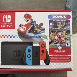 Nintendo Switch Mario Kart 8 Deluxe Bundle