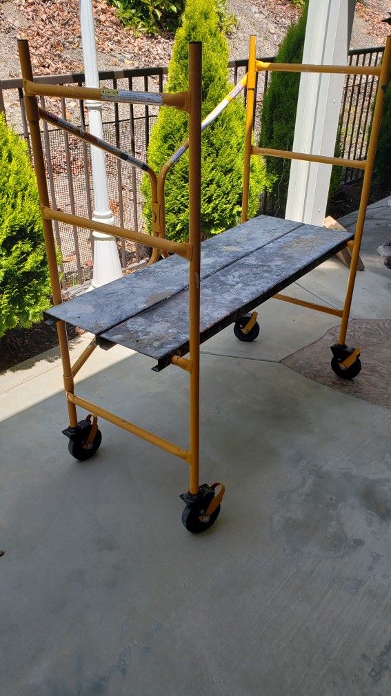 4 Foot Perry Scaffold for Sale in Corona, CA OfferUp