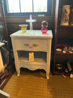 Vintage refurbished white French provincial style solid wood nightstand