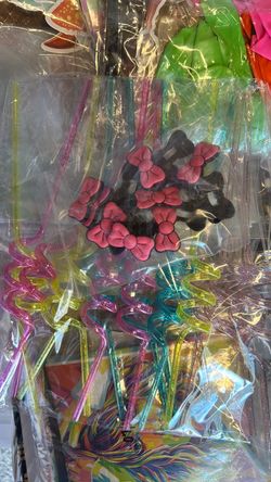 Swirl Straws with Pink Bows 16 Count
