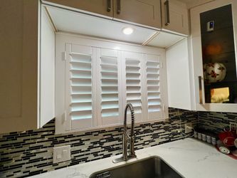 Interior Wood Shutters- Custom, Plantation, Professional Installation, Licensed Company, Window Treatments & Coverings, Persianas De Madera, Espanol