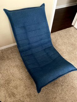 Foldable Gaming Chair ..