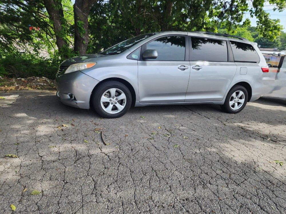 2015 Toyota Sienna