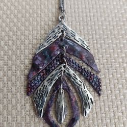 Simply Noelle Leaf Cluster Necklace