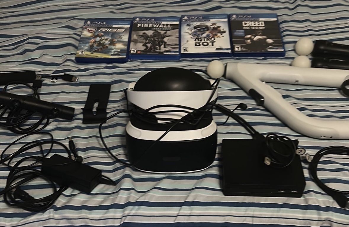 Playstation VR PSVR with Move controllers and aim...