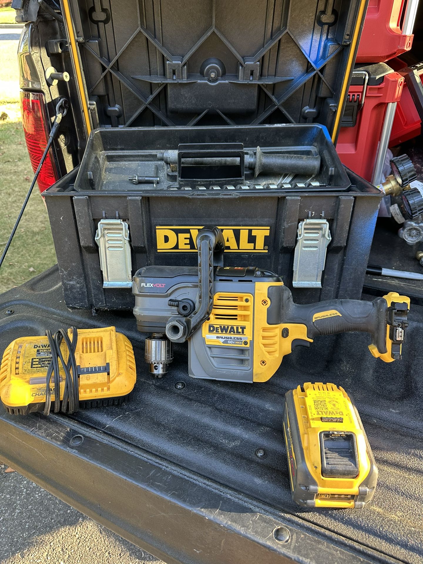 Dewalt Flex Volt Hole Hog