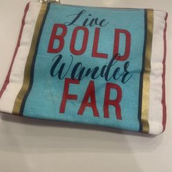 Live Bold Travel Far Travel Bag With Zipper NWOT 