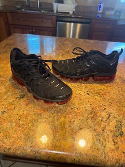 Nike Air VaporMax Plus Black Red Sneakers
