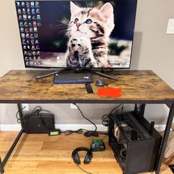 Full Gaming PC Comes With Monitor, Keyboard, Mouse, Desk