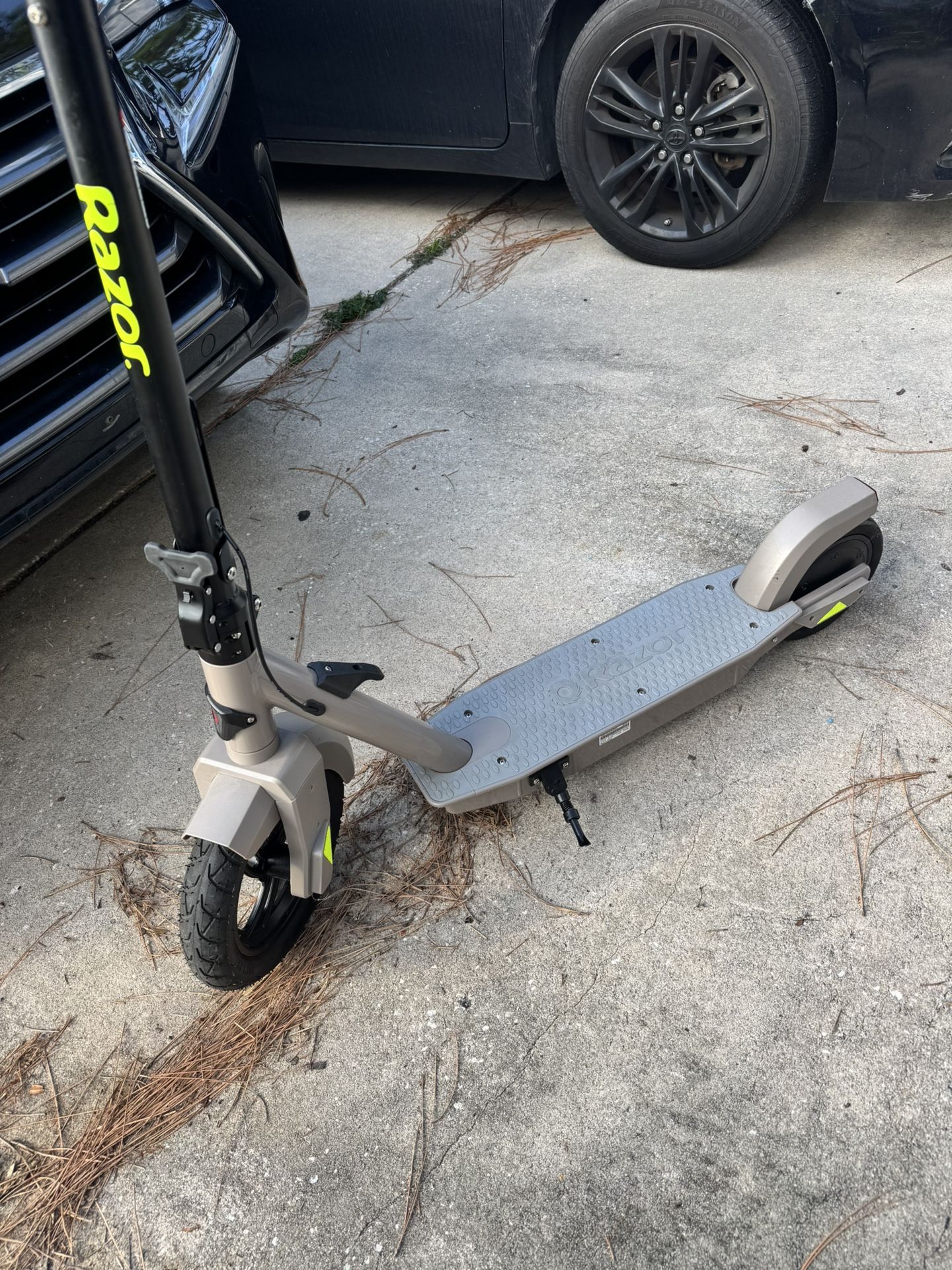 C35 SLA Electric Razor Scooter $225 OBO