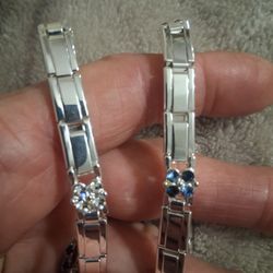 Hinged Silver And Multifaceted Stretch Bracelets Set
