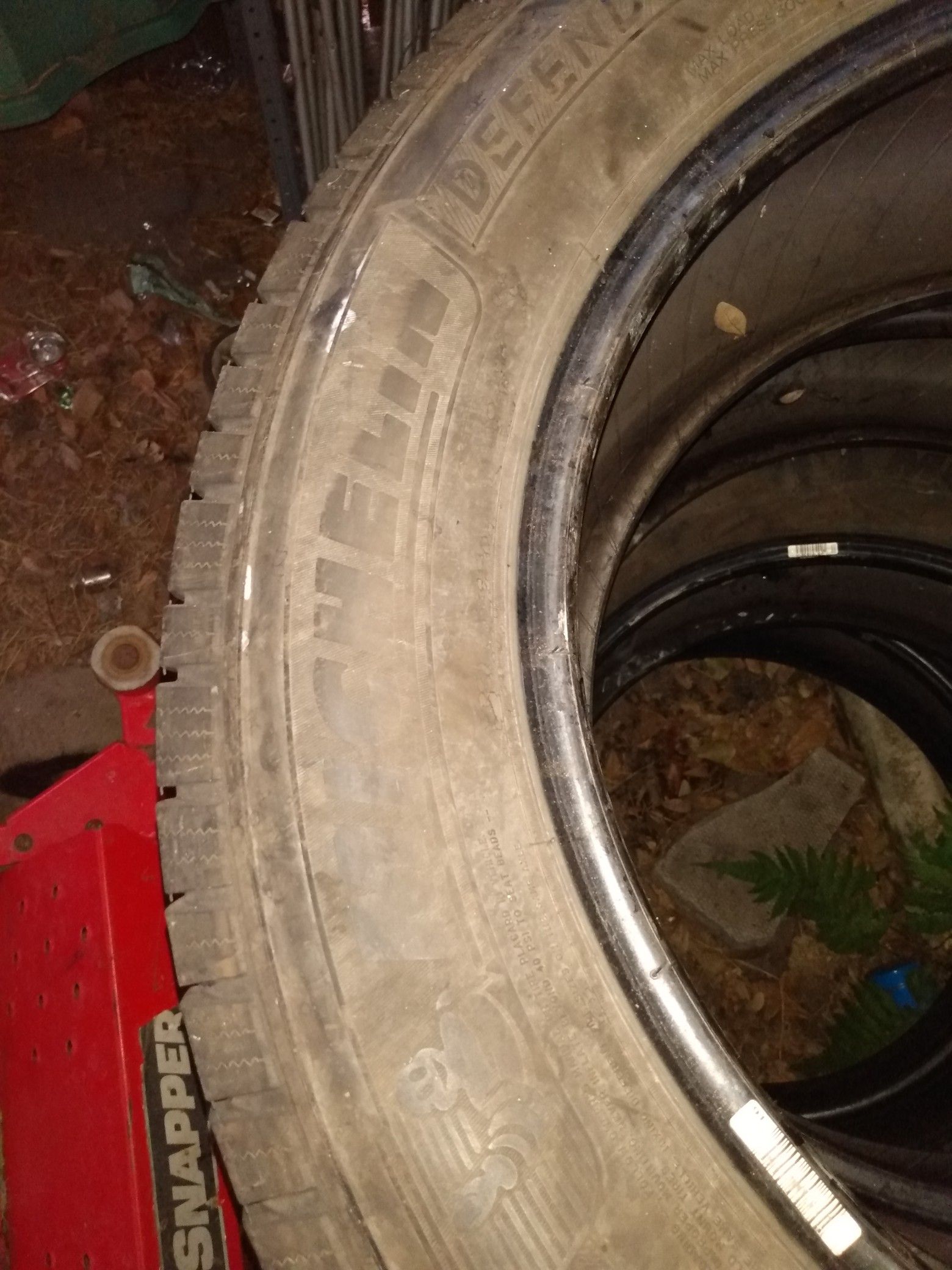 Truck tires 275/55R20 Michelin tires 70% tread