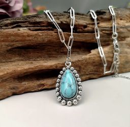 Women  Pendant Turquoise Necklace 