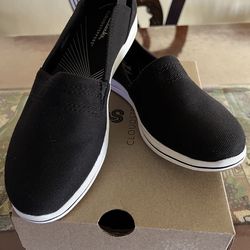Clacks size 8 Black New