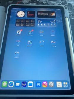 Apple iPad Air 64Gb with Smart Cover and Apple Pencil