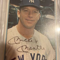 The Mickey Mantle story complete set with authentic Mickey Mantle autographed card