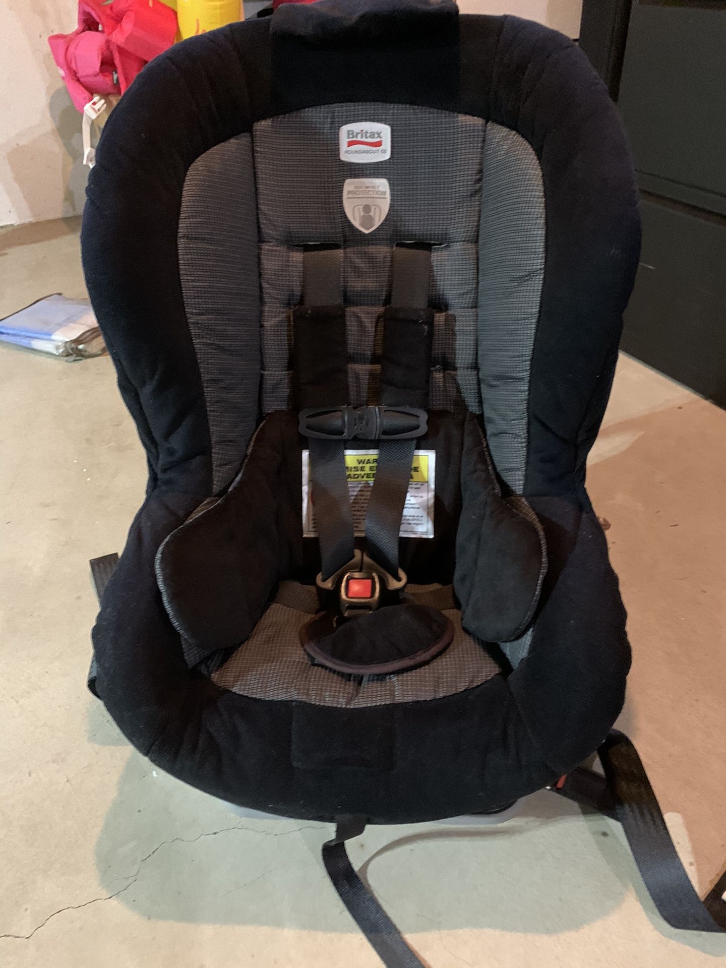 Britax Roundabouts 55 convertible car seat for infant & toddler