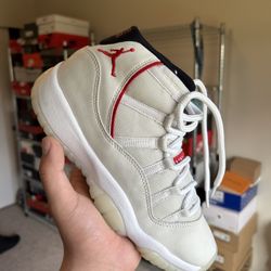 Jordan 11 Platinum Tint Size 7y/8.5W
