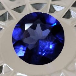 Rare 7.31 CT Ceylon Blue Cornflower Sapphire-Like Corundum.This stunning gemstone is a 7.31 CT Ceylon Blue Cornflower Sapphire-like Corundum. The roun