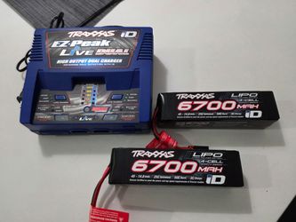 Traxxas EZ Live Dual charger & 2 new Traxxas 4s 6700 mah batteries