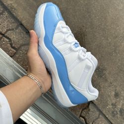 Jordan 11 Low UNC