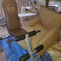 Cap Strength Adjustable Weight Bench